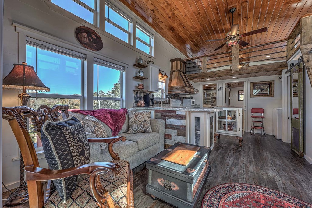 476 Property Photo 4
