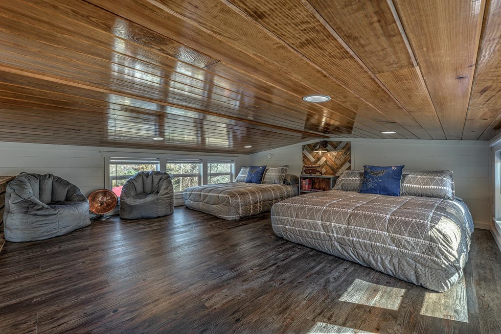 476 Property Photo 6