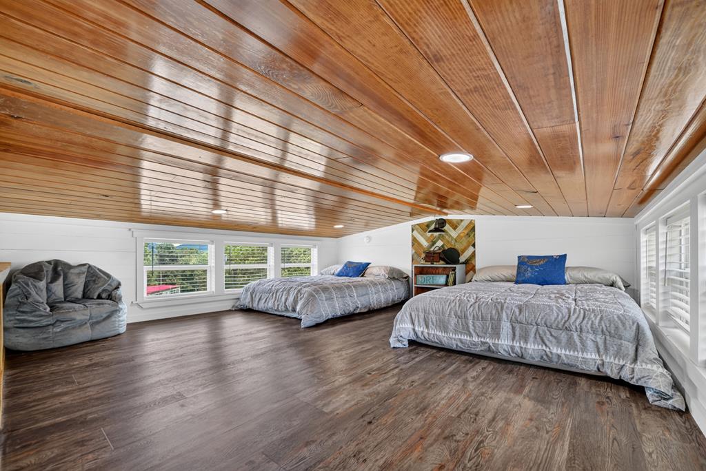 476 Property Photo 65
