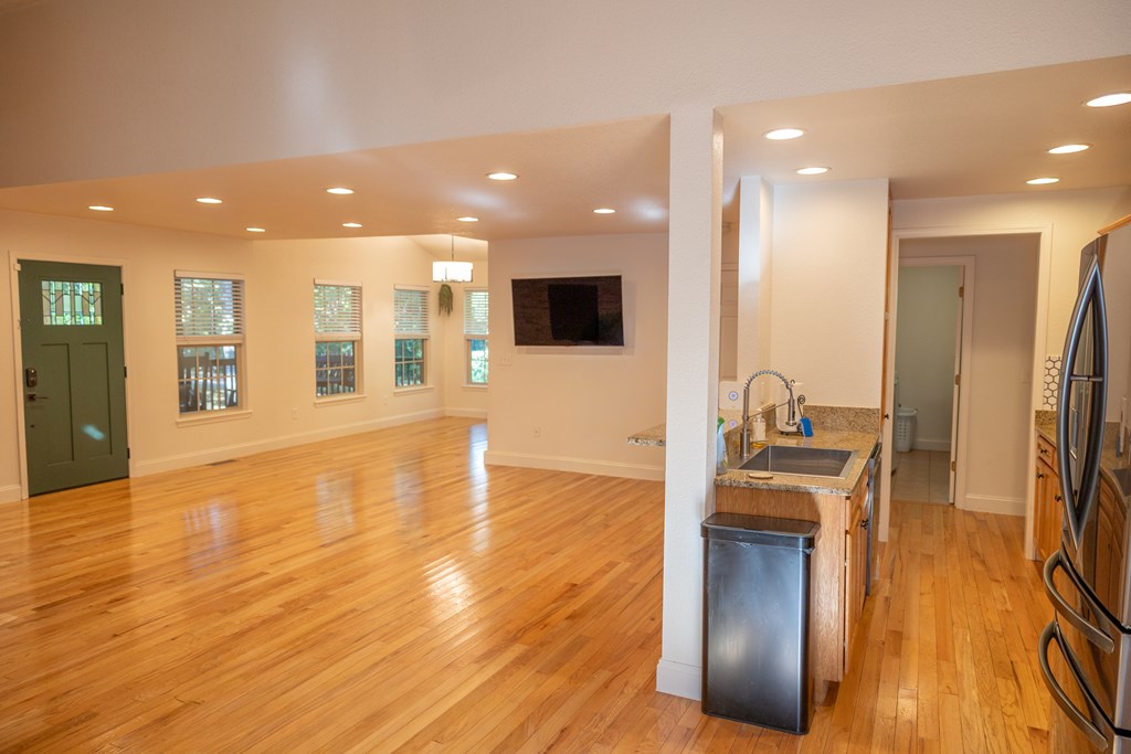 182 Oak Hills Drive Property Photo 13