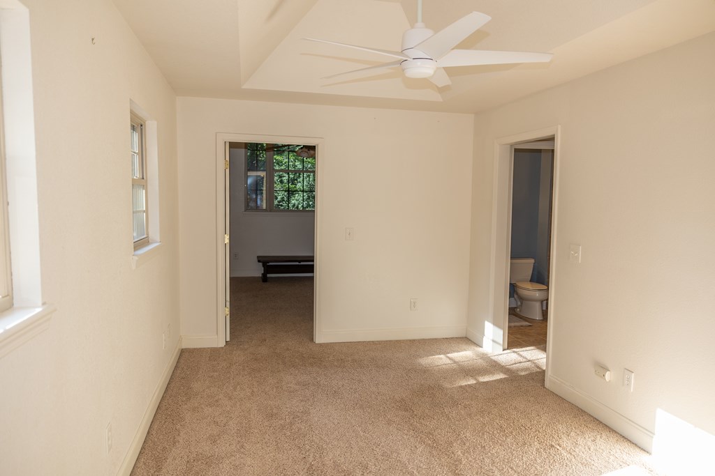 182 Oak Hills Drive Property Photo 16