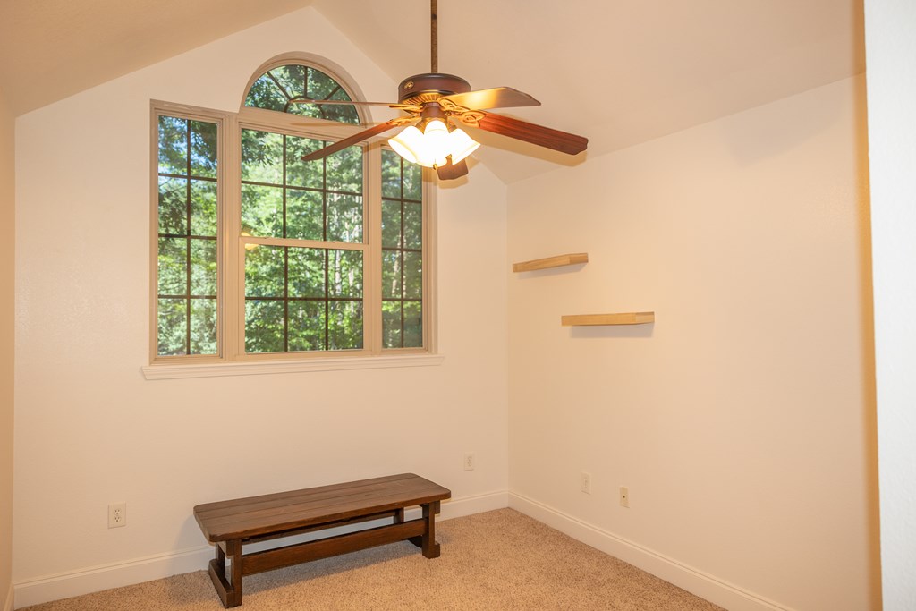 182 Oak Hills Drive Property Photo 20
