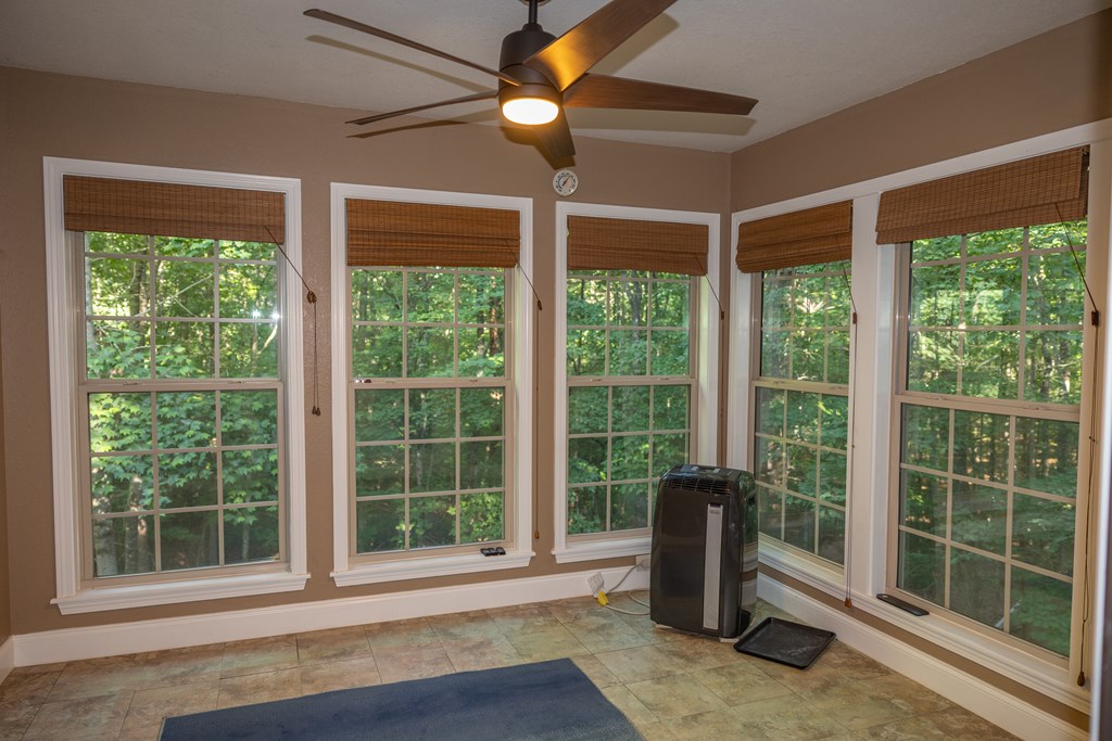 182 Oak Hills Drive Property Photo 25