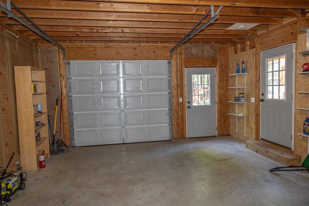 182 Oak Hills Drive Property Photo 26