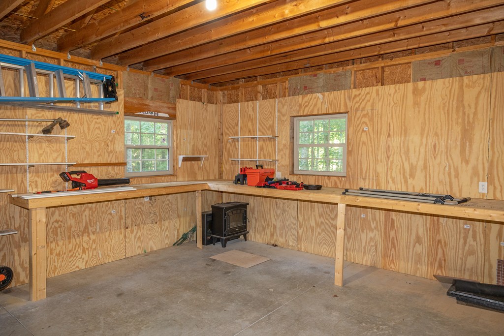 182 Oak Hills Drive Property Photo 27