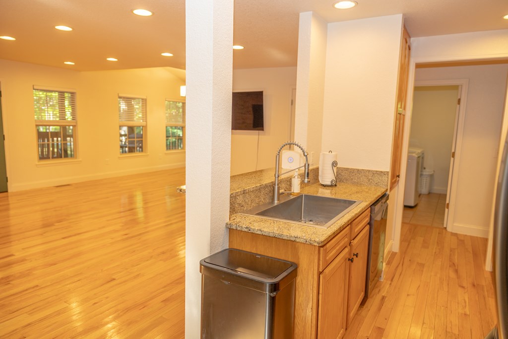 182 Oak Hills Drive Property Photo 30