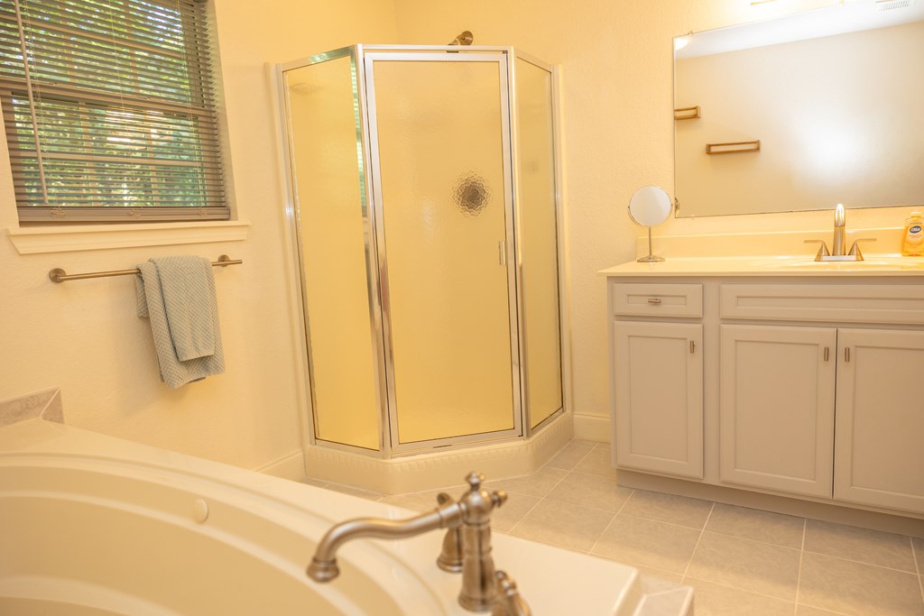 182 Oak Hills Drive Property Photo 32