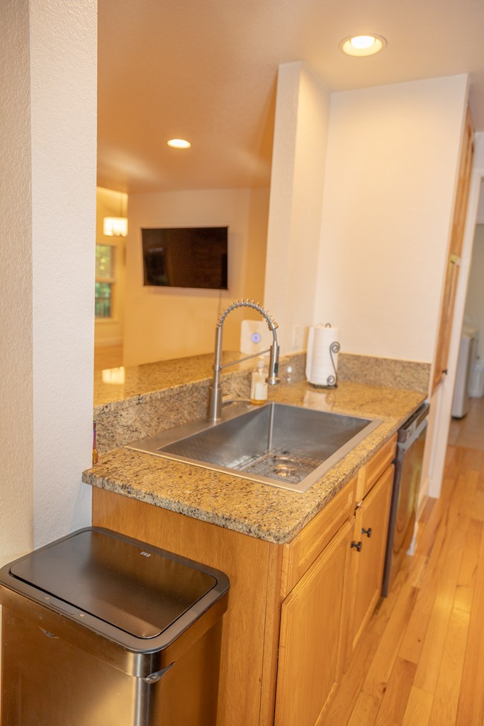 182 Oak Hills Drive Property Photo 33