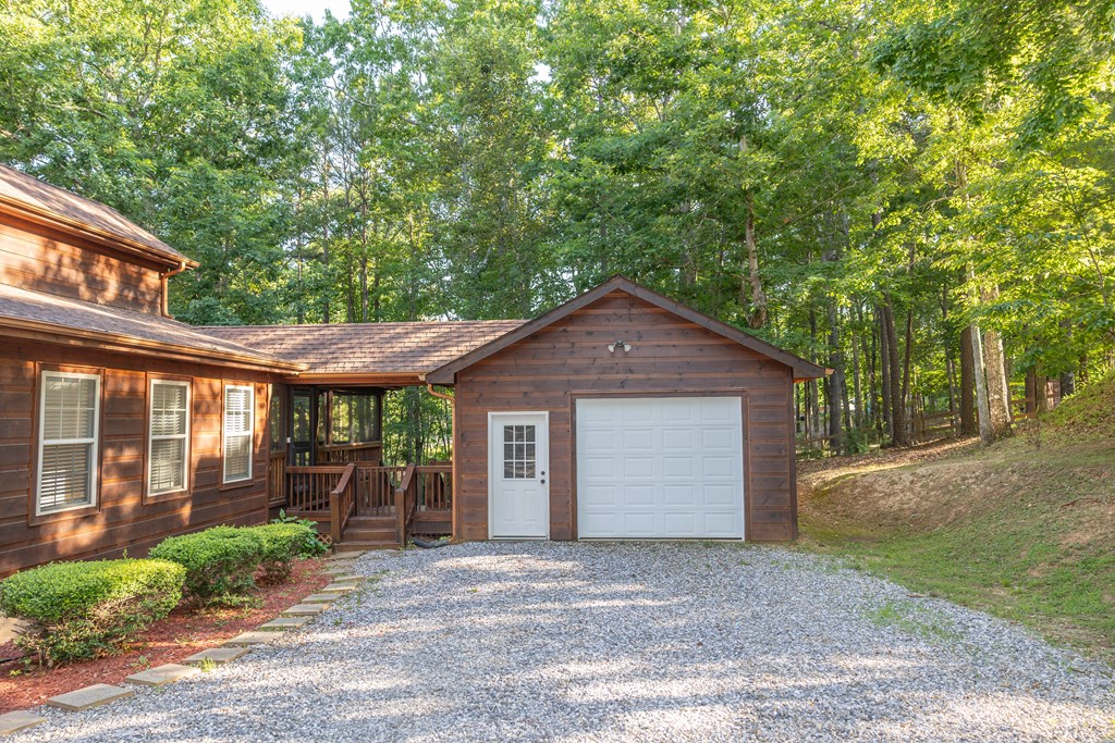 182 Oak Hills Drive Property Photo 46