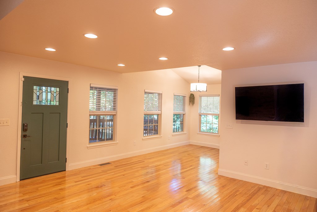 182 Oak Hills Drive Property Photo 56