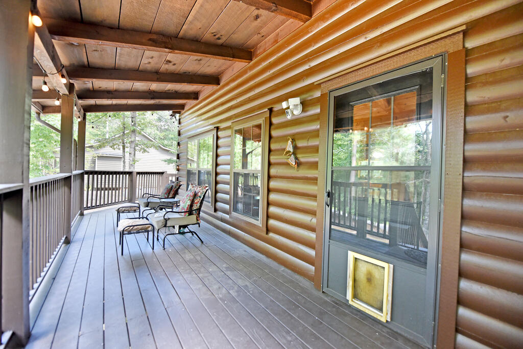 345 Acadia Drive Property Photo 3
