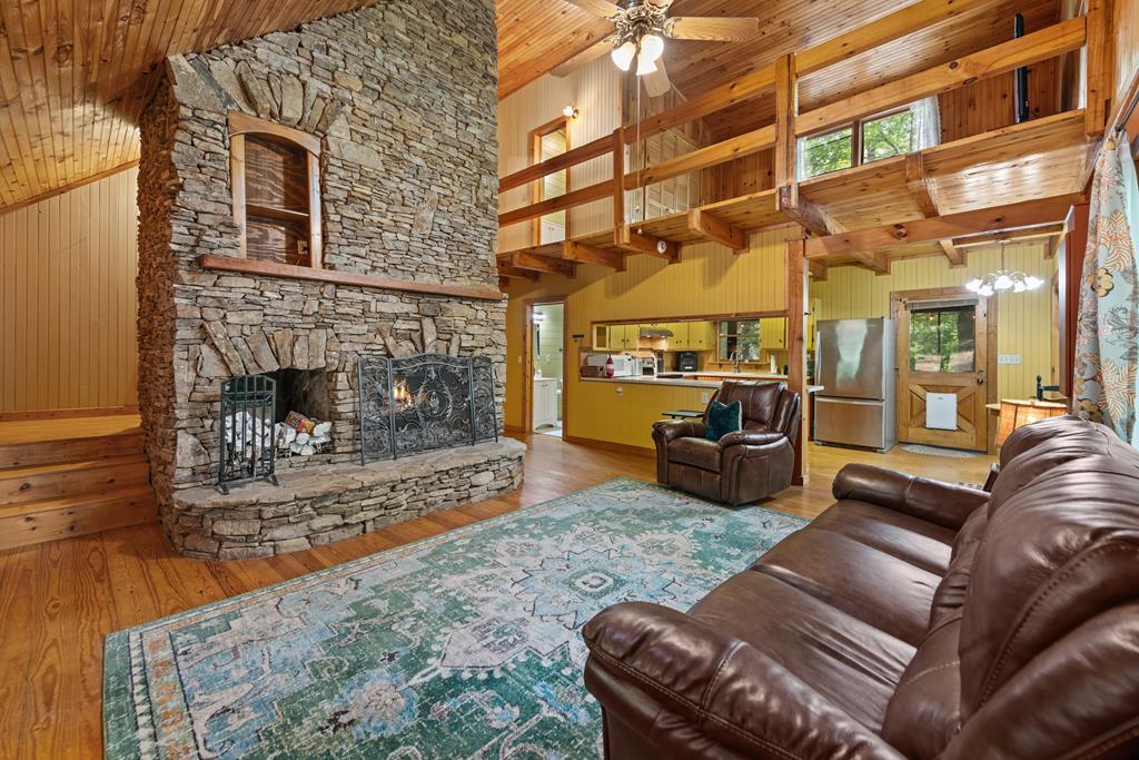 421 Twin Creeks Property Photo 1