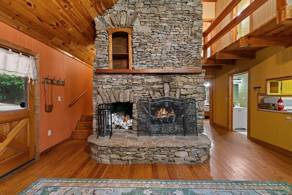 421 Twin Creeks Property Photo 7