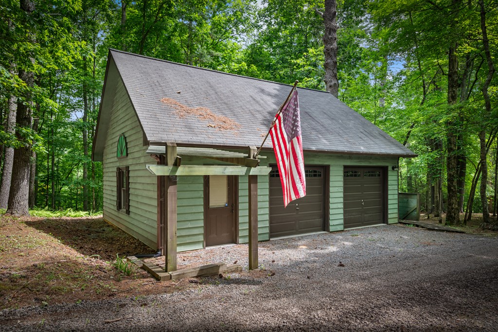 421 Twin Creeks Property Photo 30