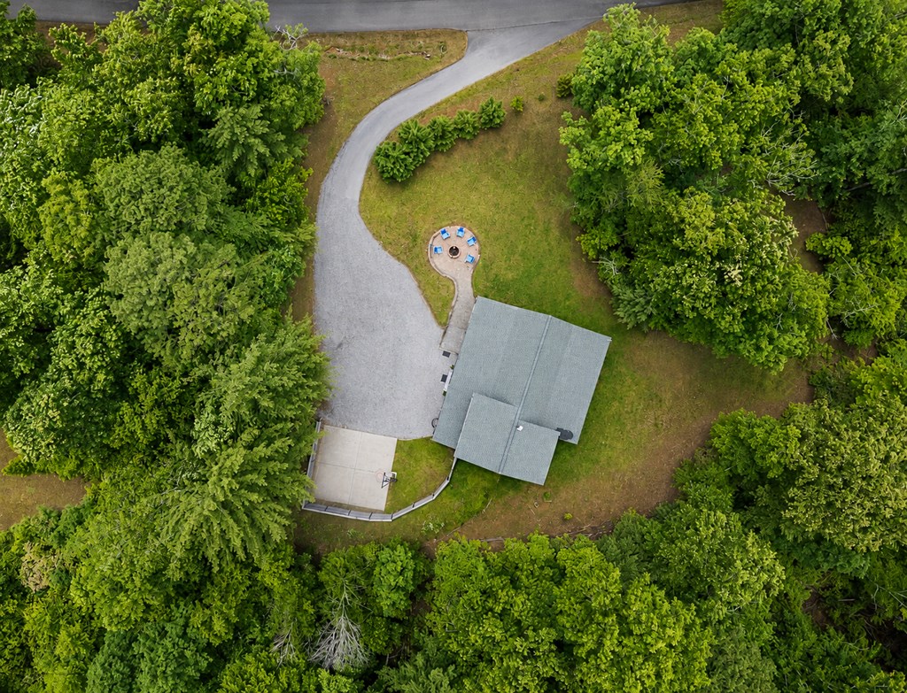 135 Heritage Trail Property Photo 40