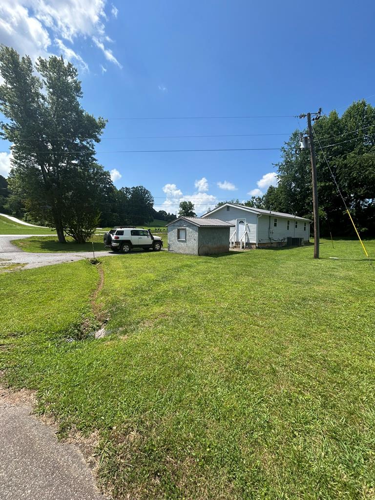 2936 Hwy 175 Property Photo 17