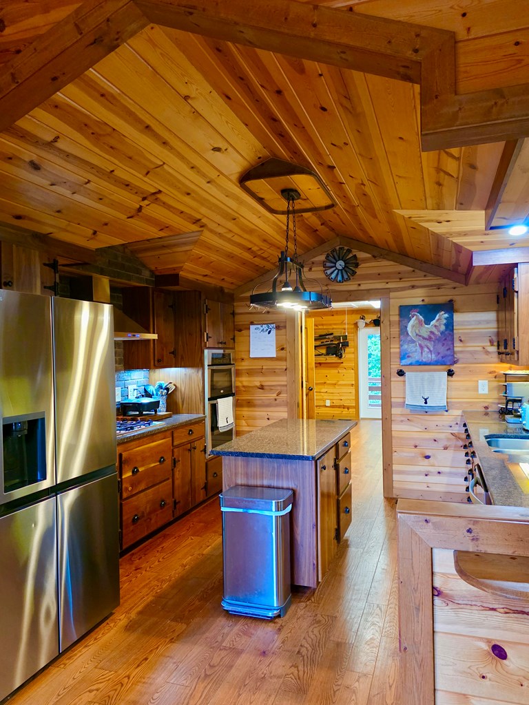 32 Ivey Ridge Property Photo 16
