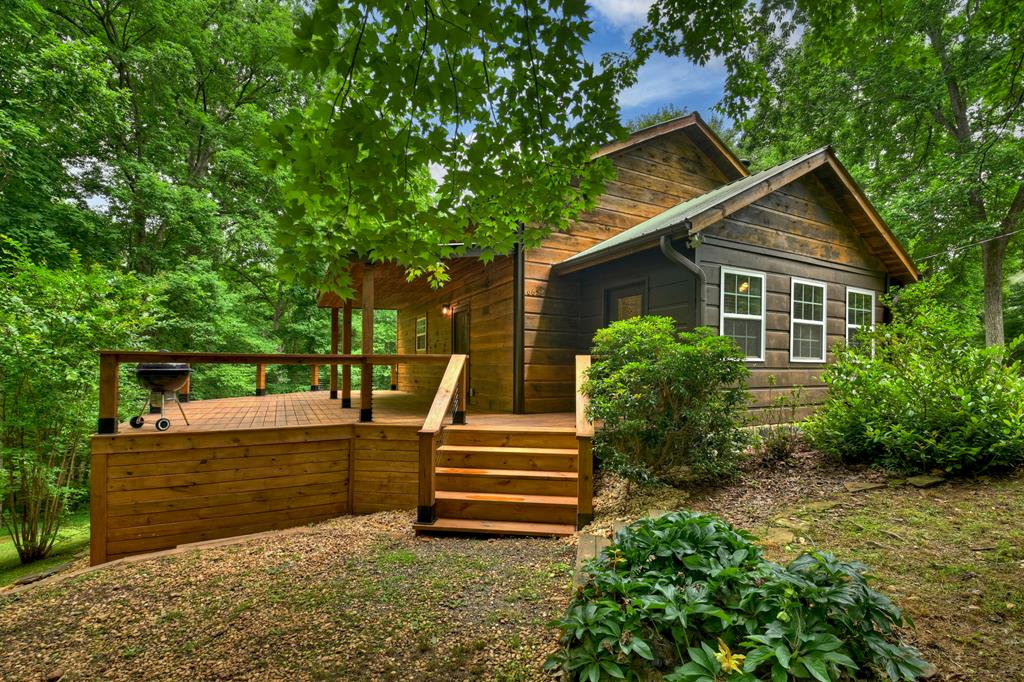665 Shady Lane Property Photo 1
