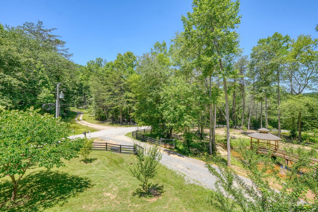 18 Tranquility Trail Property Photo 9