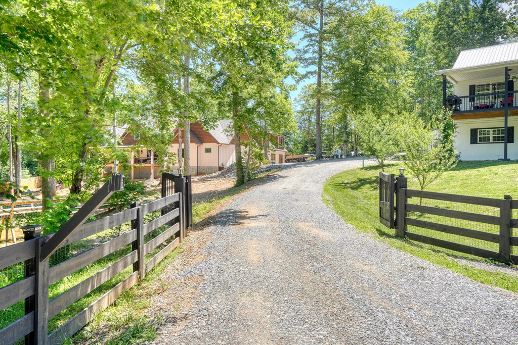 18 Tranquility Trail Property Photo 13
