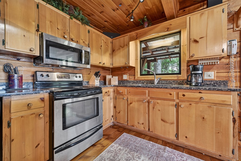 277 Hickory Nut Trail Property Photo 27