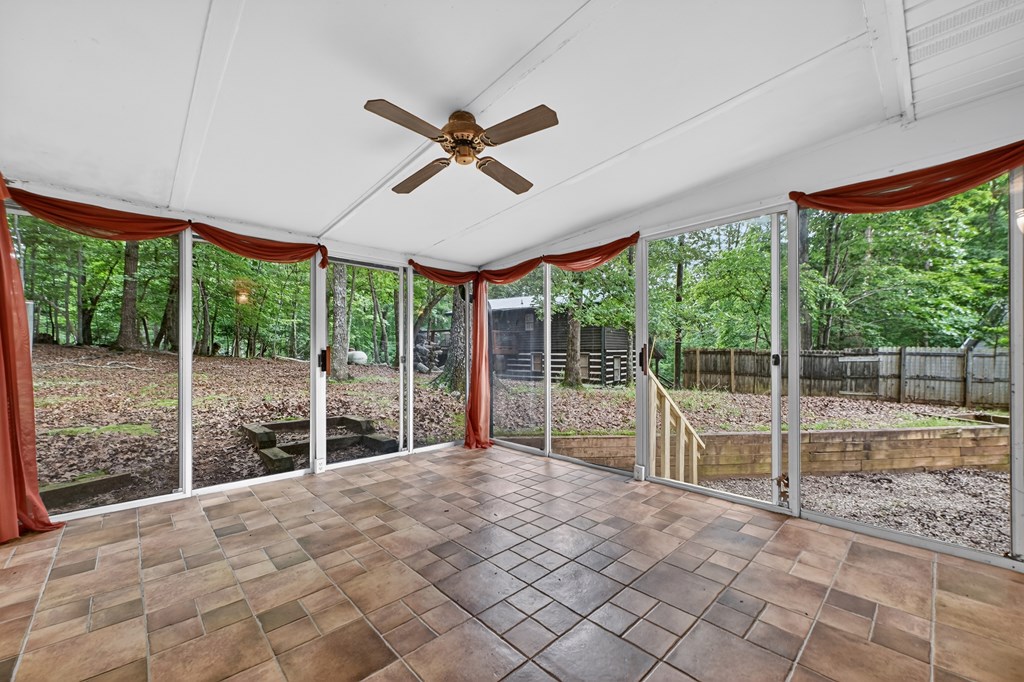 1076 Riverview Drive Property Photo 4