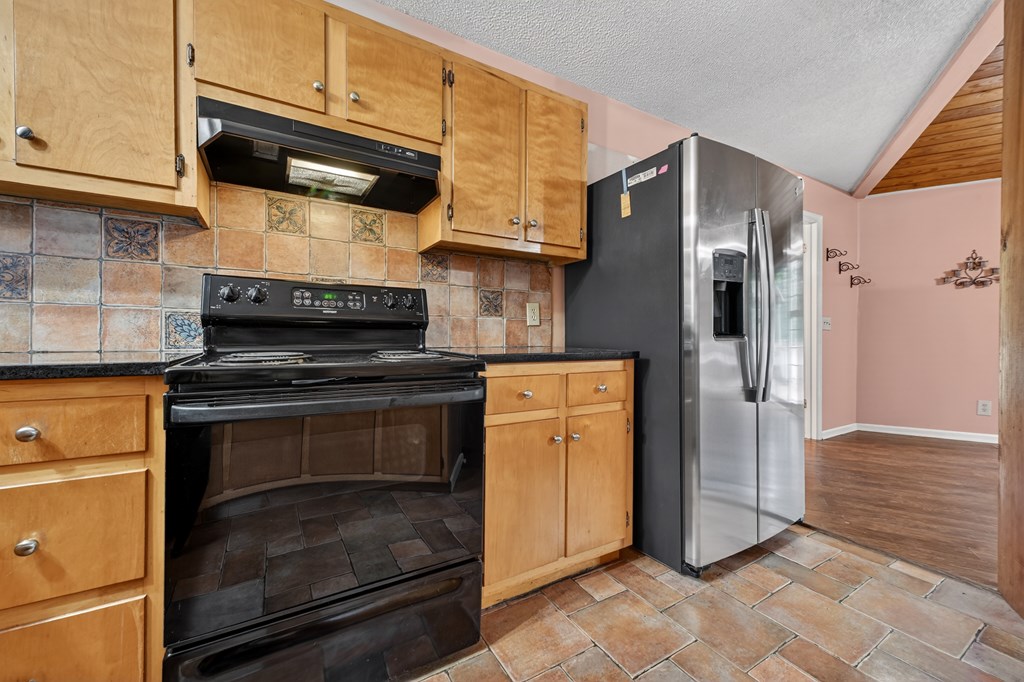 1076 Riverview Drive Property Photo 12
