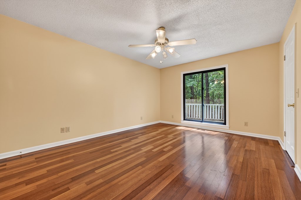1076 Riverview Drive Property Photo 14