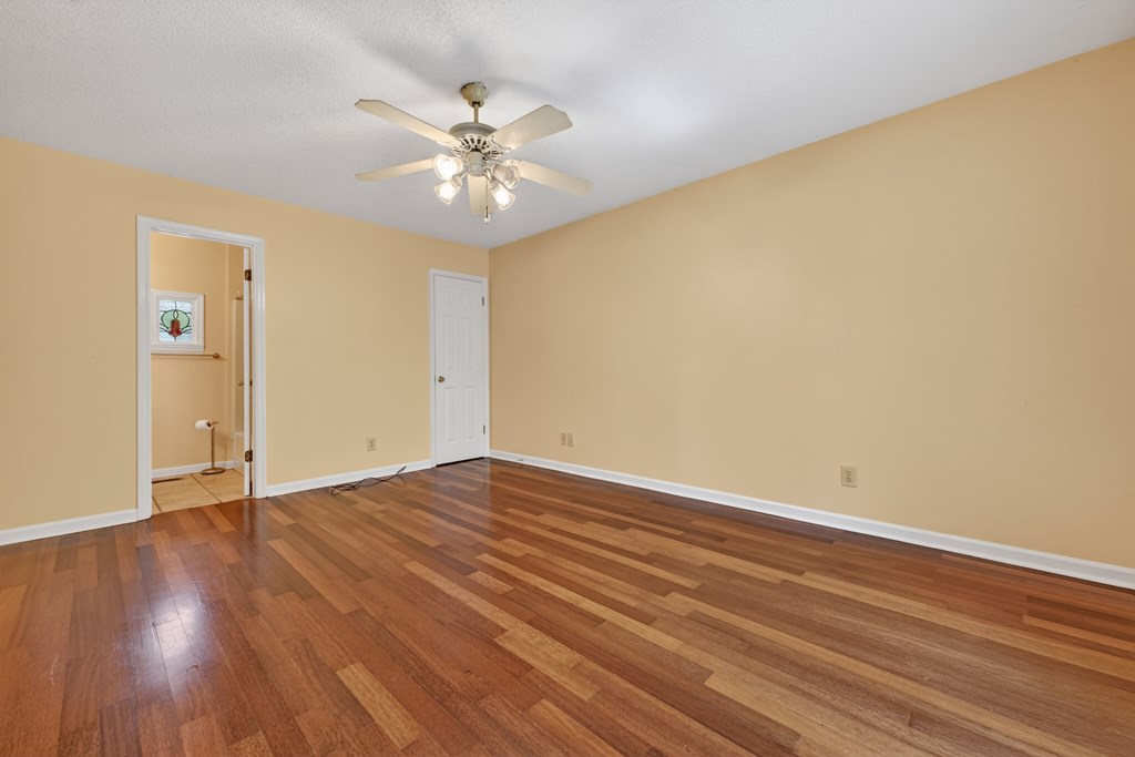 1076 Riverview Drive Property Photo 15