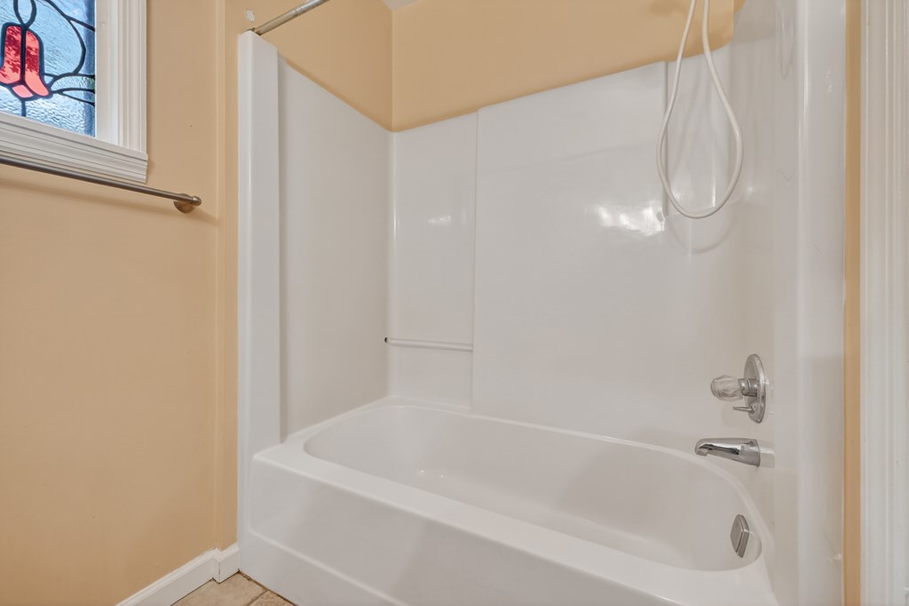 1076 Riverview Drive Property Photo 17