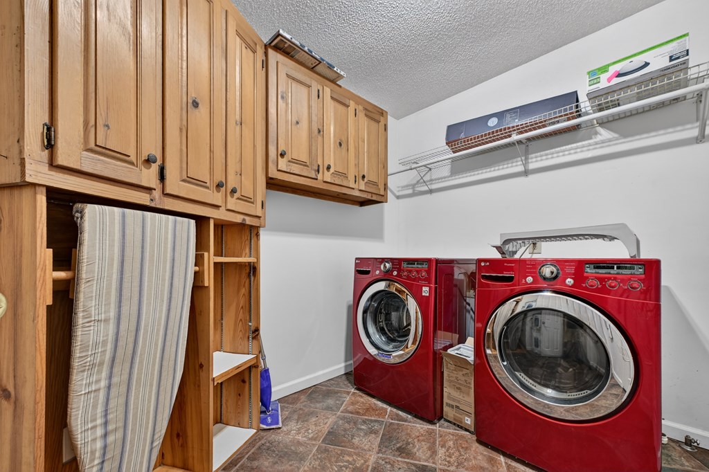 1076 Riverview Drive Property Photo 22