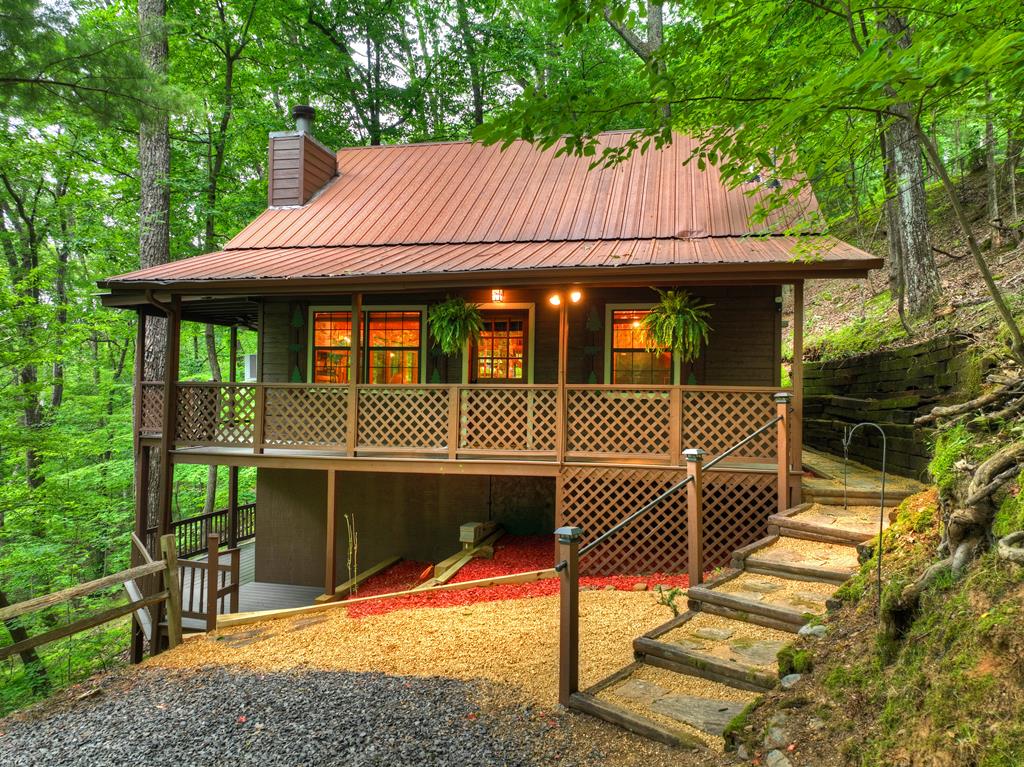 415 Walnut Mountain Road Property Photo 1