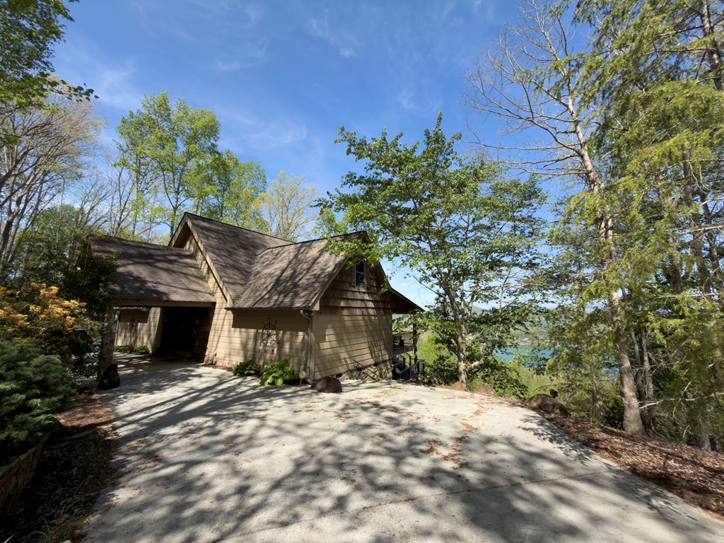 928 Kirkland Drive Property Photo 3