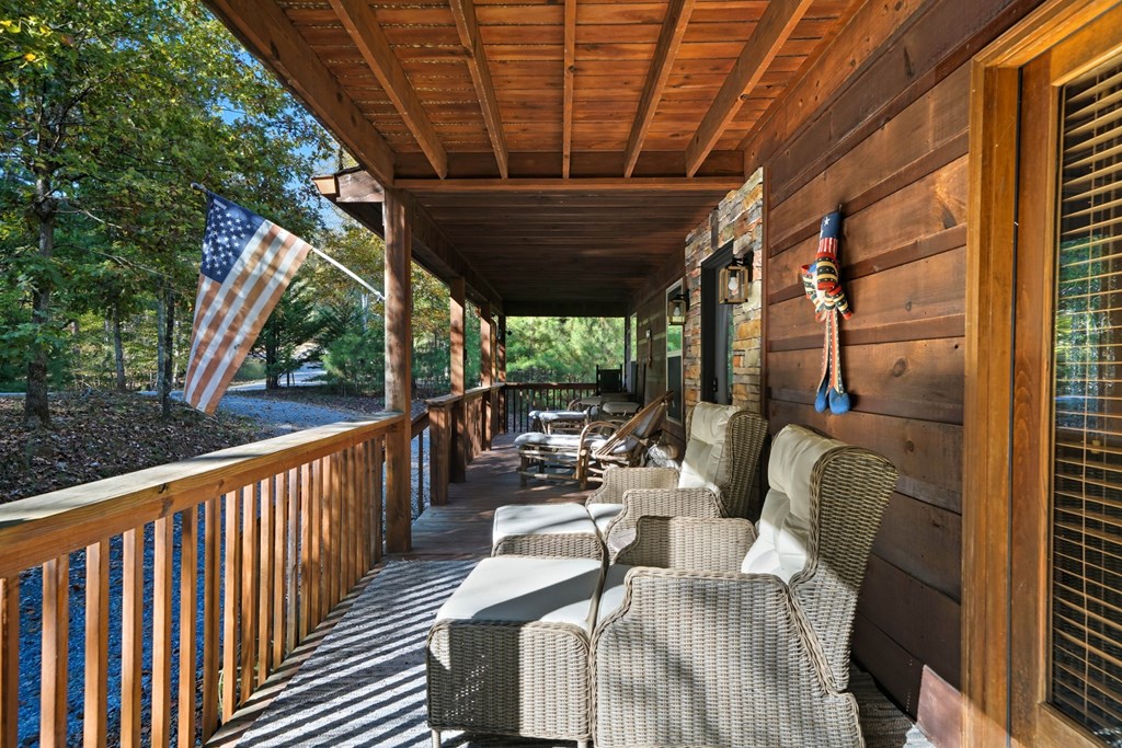 441 Carlisle Drive Property Photo 4