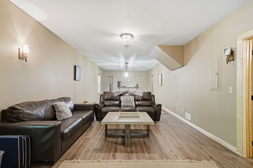 441 Carlisle Drive Property Photo 34