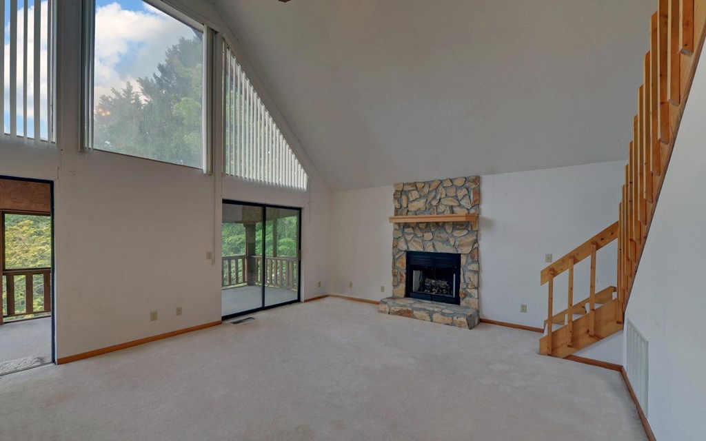 215 Black Bear Ridge Road Property Photo 11