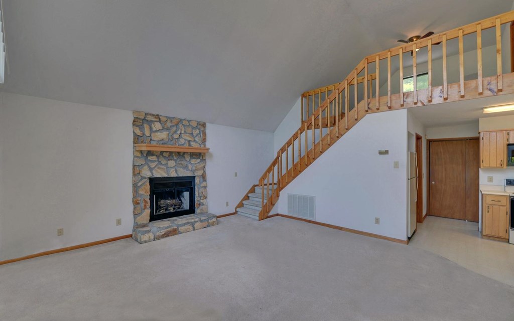 215 Black Bear Ridge Road Property Photo 15