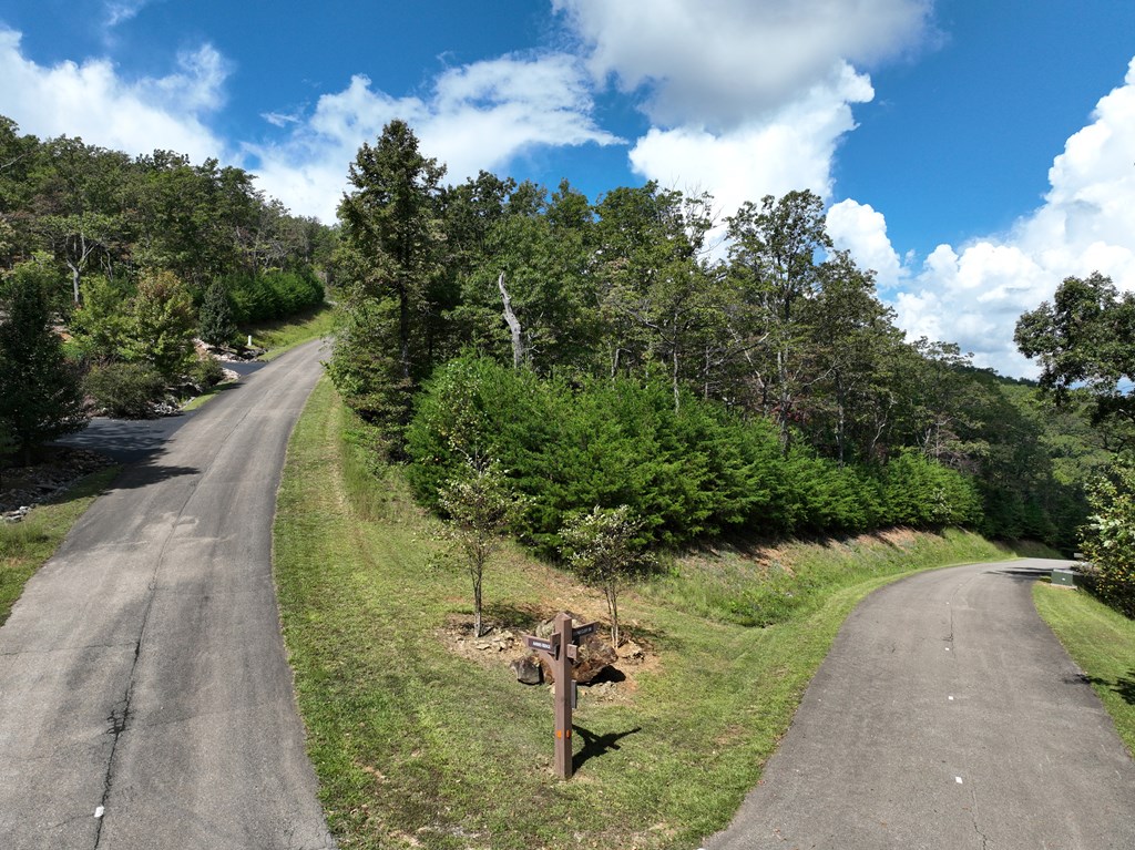 234 Stone Cliff Drive Property Photo 18