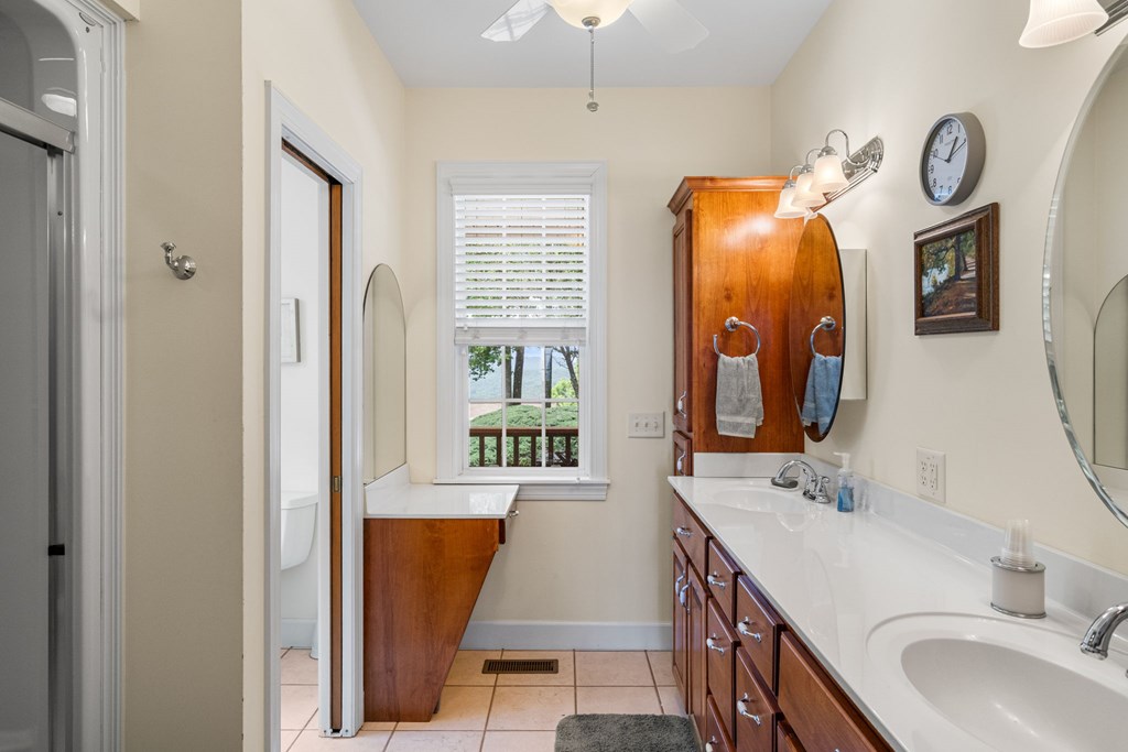 194 Lakeview Drive Property Photo 33