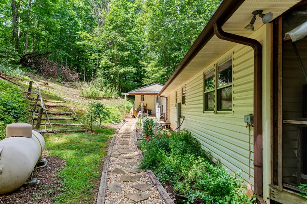 210 Mcdaniel Lane Property Photo 11