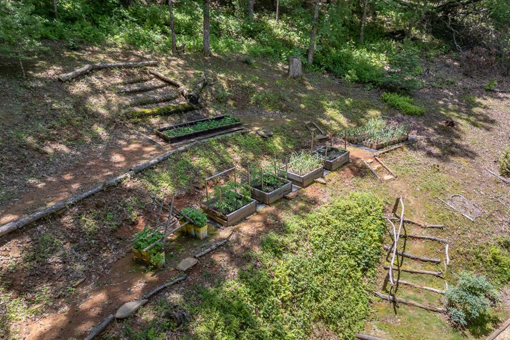 210 Mcdaniel Lane Property Photo 15