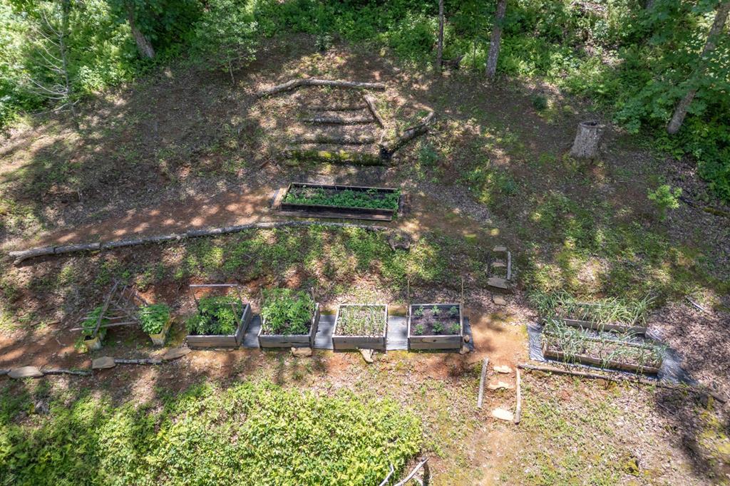 210 Mcdaniel Lane Property Photo 16