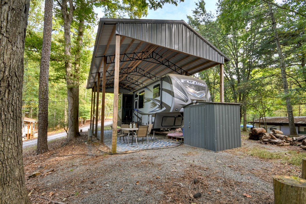 169 19th Street Property Photo 4