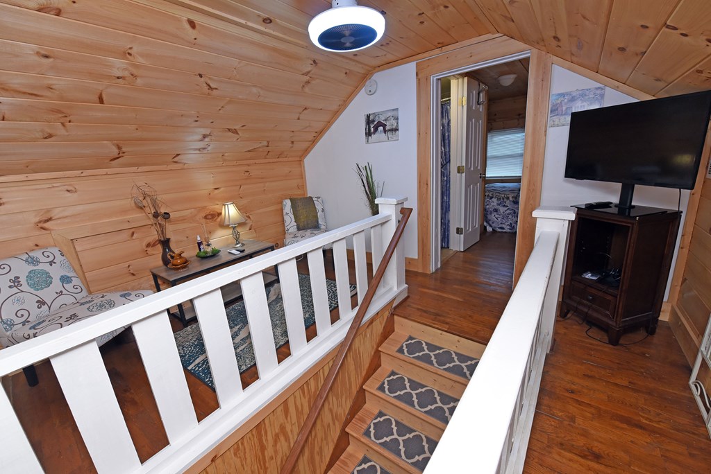 742 Hillcrest Drive Property Photo 12