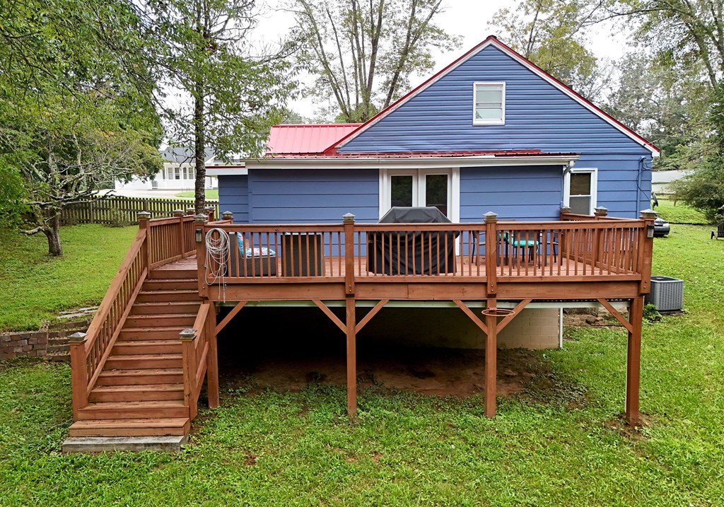 742 Hillcrest Drive Property Photo 16