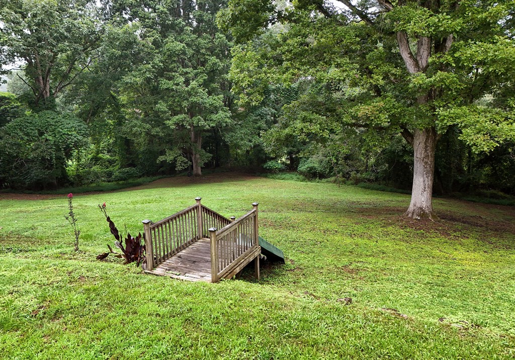 742 Hillcrest Drive Property Photo 24