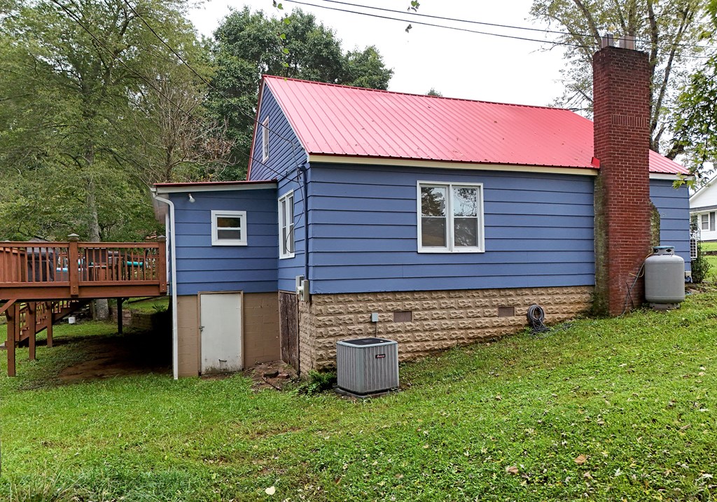742 Hillcrest Drive Property Photo 29