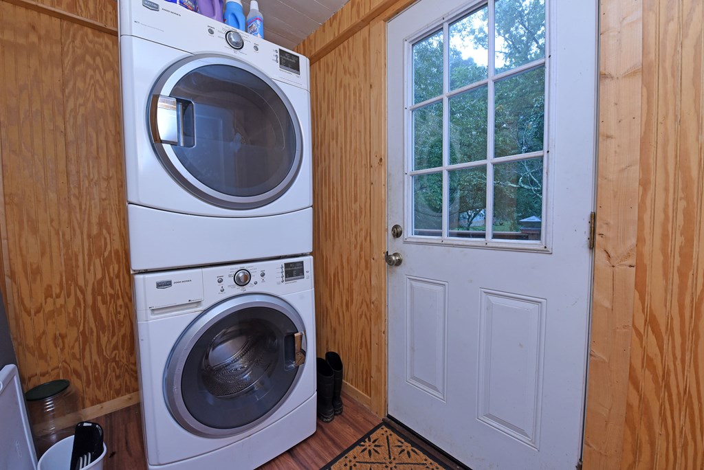 742 Hillcrest Drive Property Photo 40