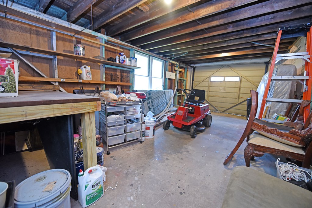 742 Hillcrest Drive Property Photo 41