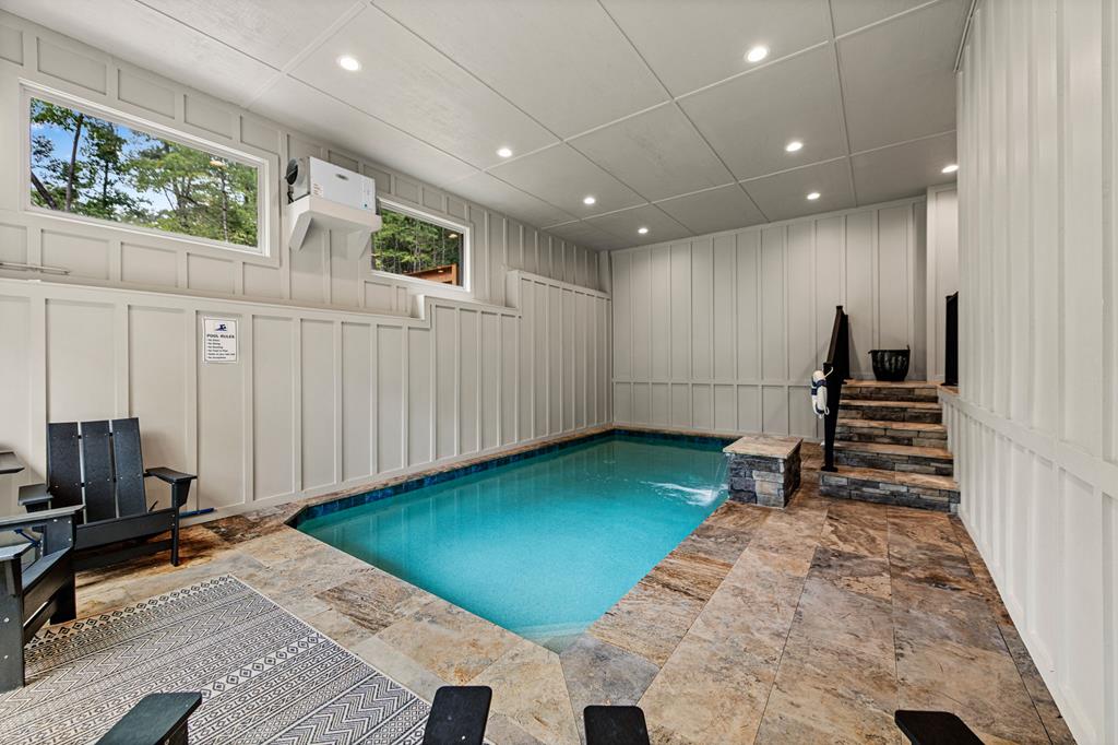 177 Creekside Landing Property Photo 4